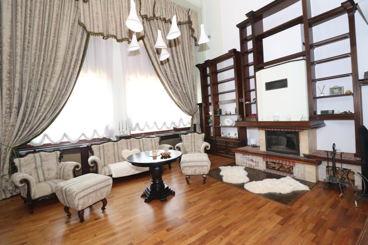 Casa Din *